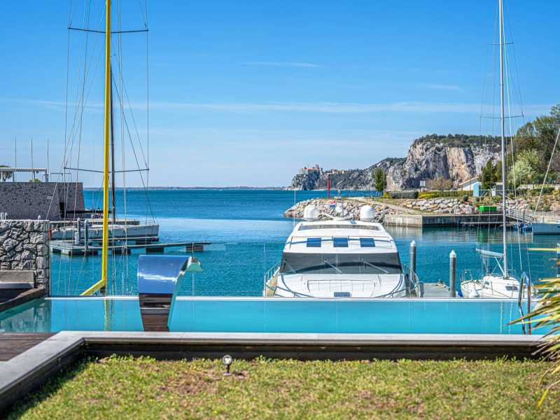 Location d'une villa de luxe à Portopiccolo.