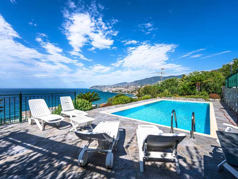 Sanremo : villa de 180 m² à louer