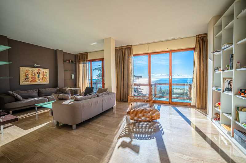 Appartement avec vue à Sanremo